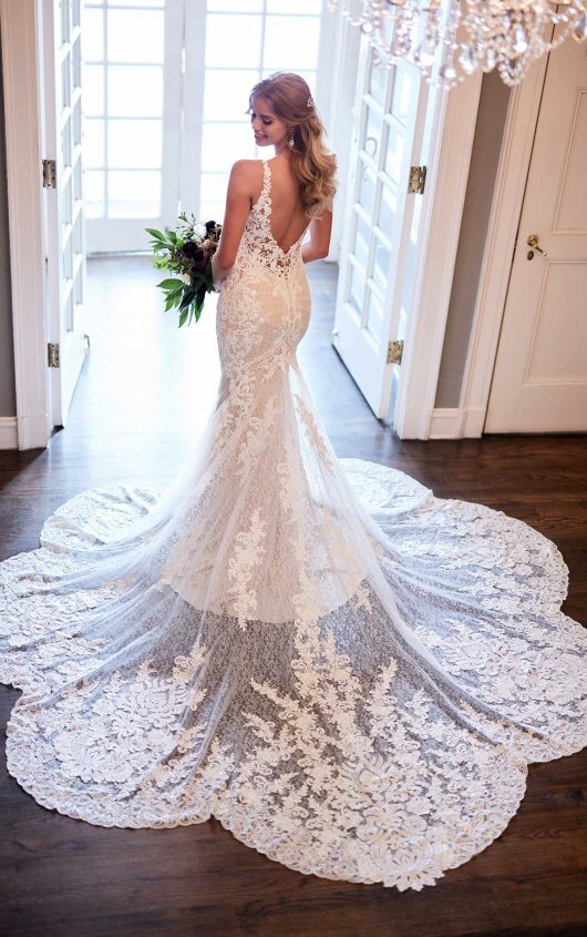 The Top 3 Wedding Themes Of 2020 And The Wedding Dresses To Complement Them Image
