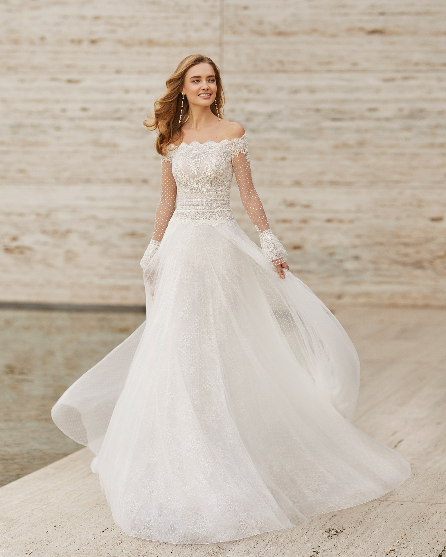 Rosa Clara <h4> Trunk Show </h4> Main Image