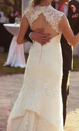 back-of-dress-with-bustle