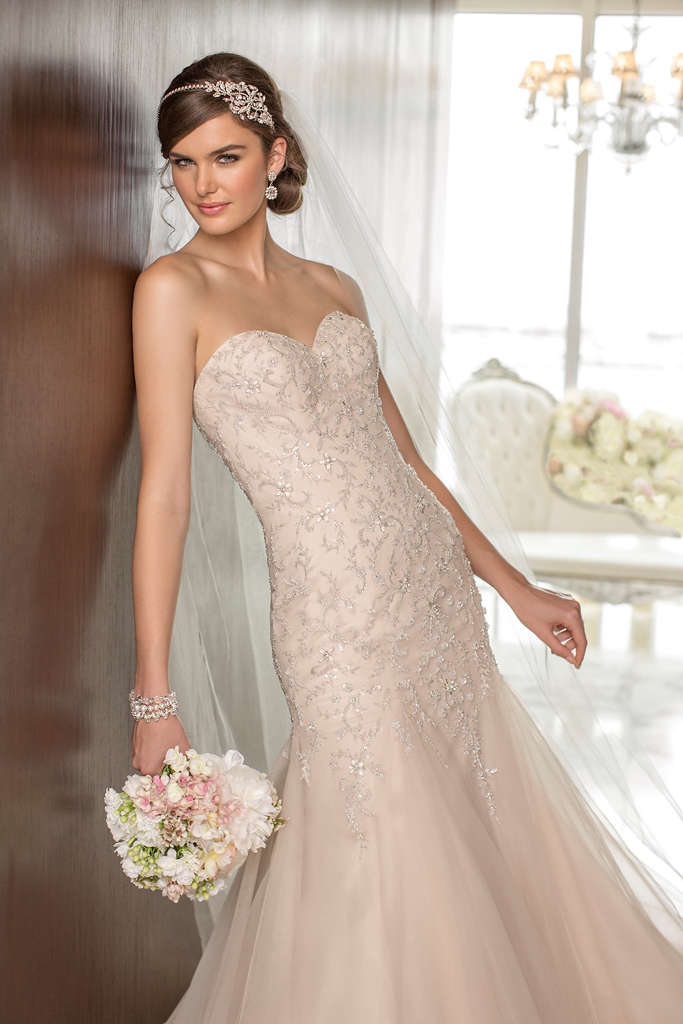 Bridal Trend: Blush Pink. Desktop Image