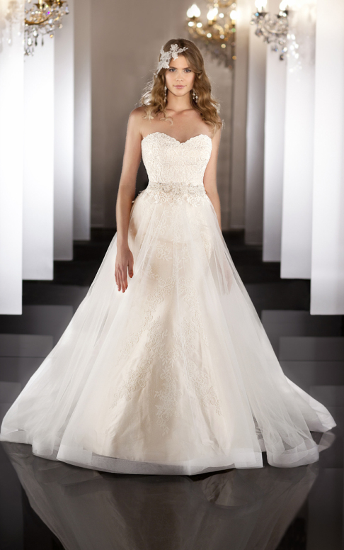 Martina Liana Fall 2013 Trunk Show at Bella Bridal Gallery on May 24th &amp; 25th. Desktop Image
