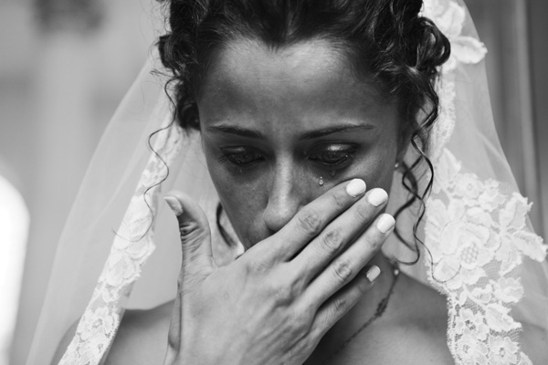 emotional-bride-wedding-photo-by-dwjohnson-studio-chicago-illinois