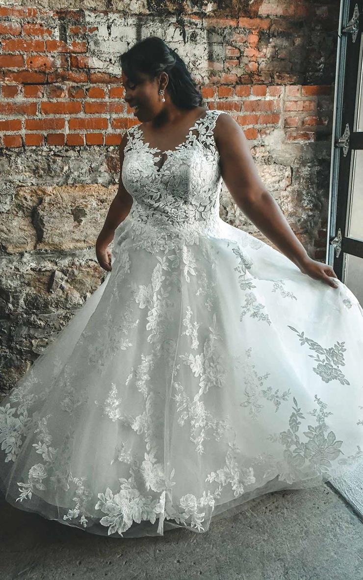 Every Body Every Bride Essense of Australia <h4> Trunk Show </h4> Main Image