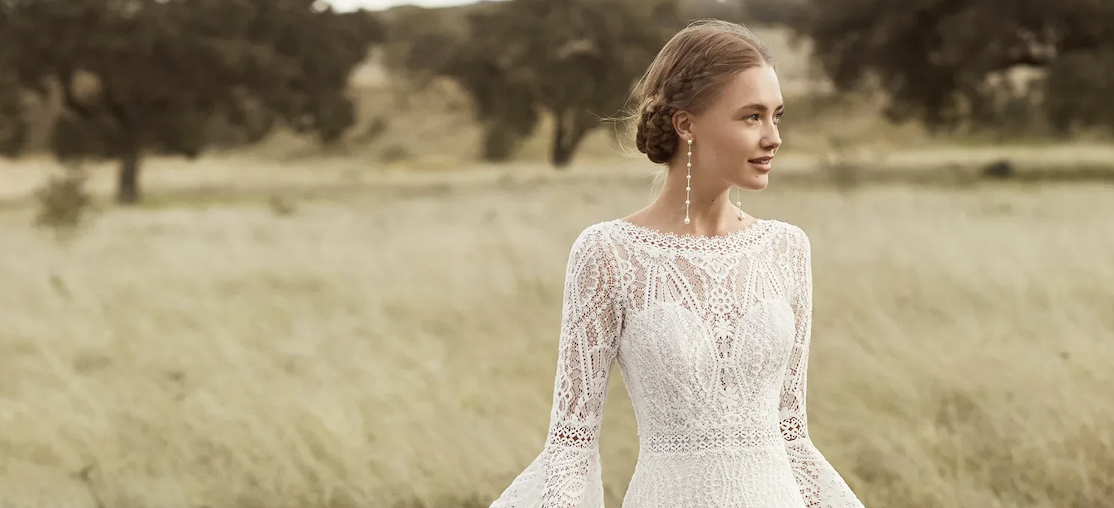 Preparing for a Fall Wedding: The Ultimate Gown Guide Image