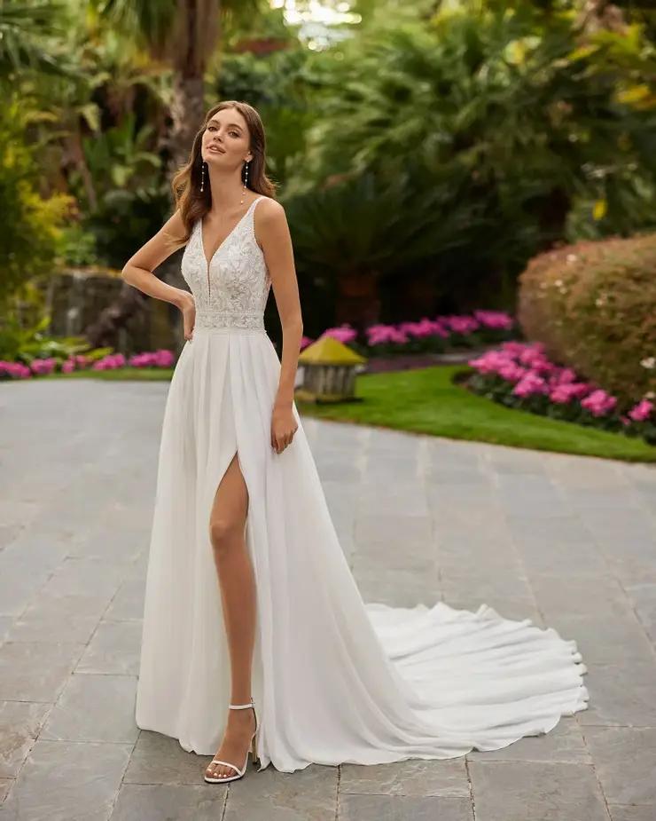 Model wearing Adriana Alier wedding dress
